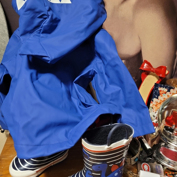 Kids rain coat and boots set. - Picture 2 of 5